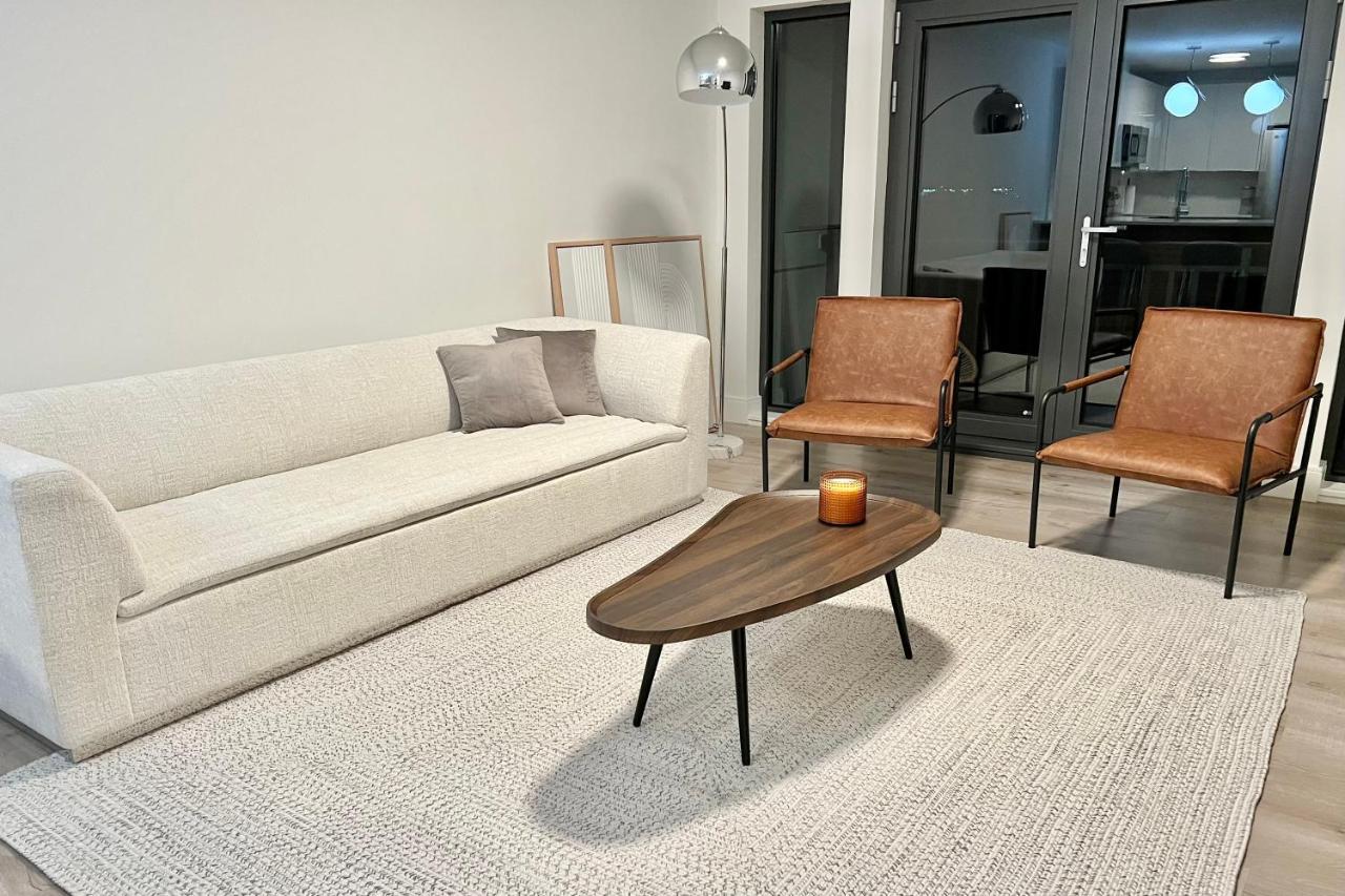 Modern 2 Bed Furnished Apartment In Quincy Extérieur photo